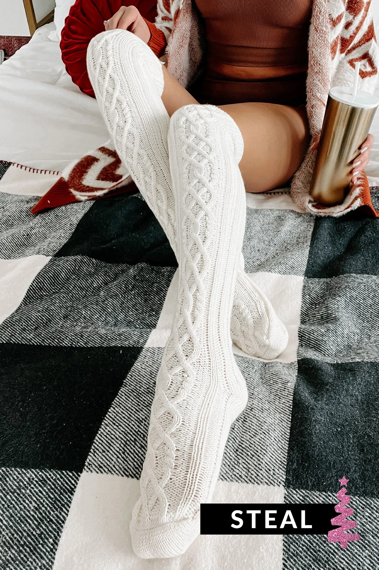 Holiday Steal- Toasty Toes Knee-High Cable Knit Socks (Ivory)