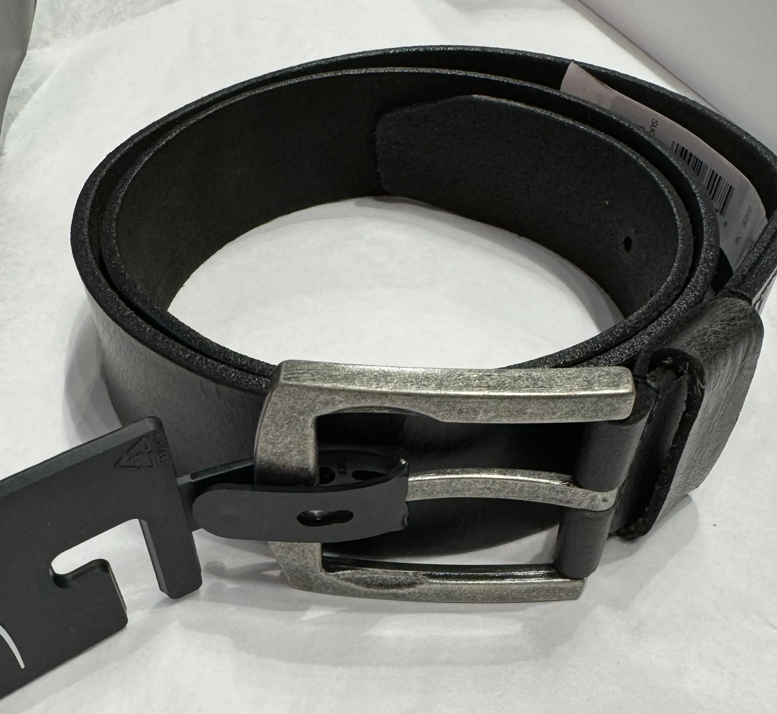 SILVER MEN’S 2-TONE VINTAGE BELT