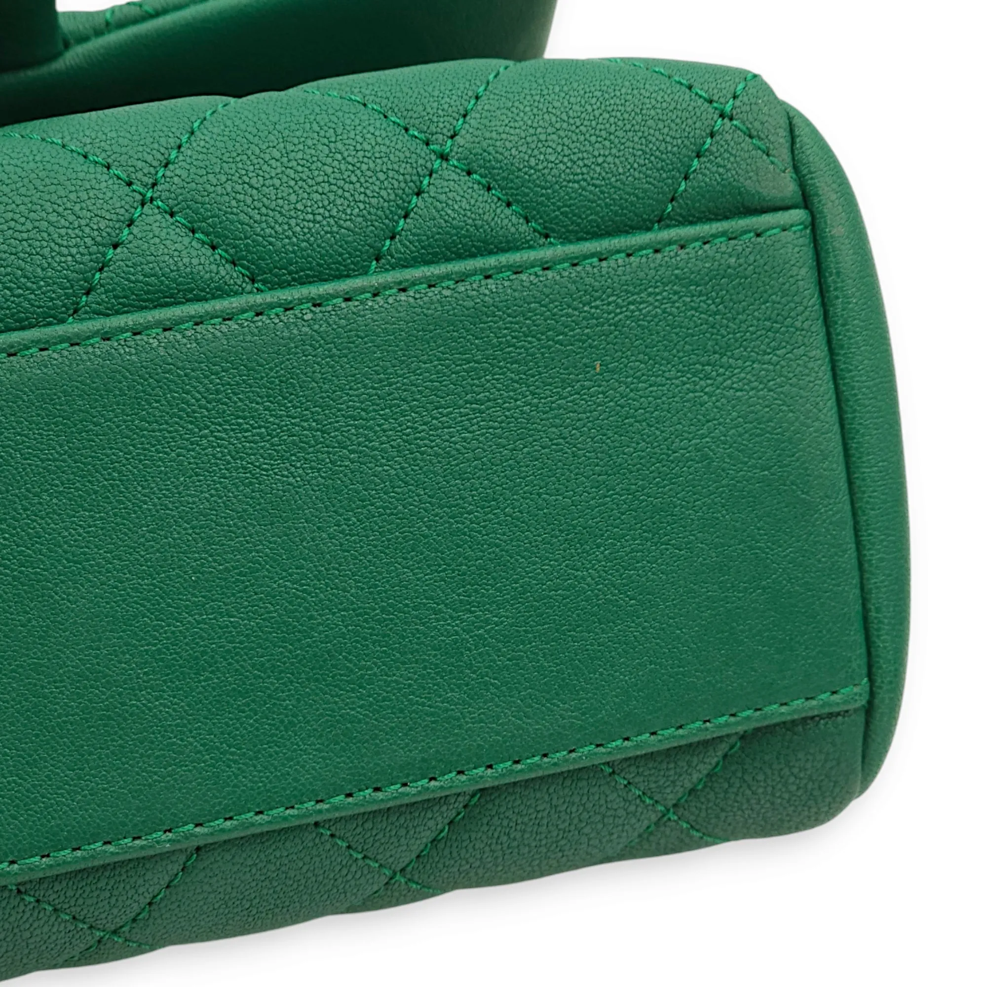 Trapezio Flap Green Crossbody Bag in Chevre Leather, Gold hardware